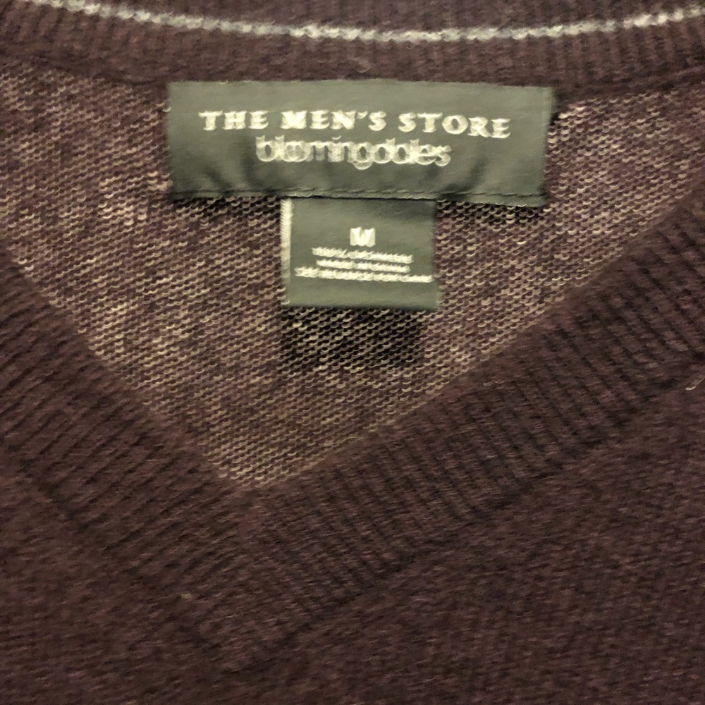 NEW Men’s Cashmere VNeck Cardigan Sweater Medium - Picture 3 of 4